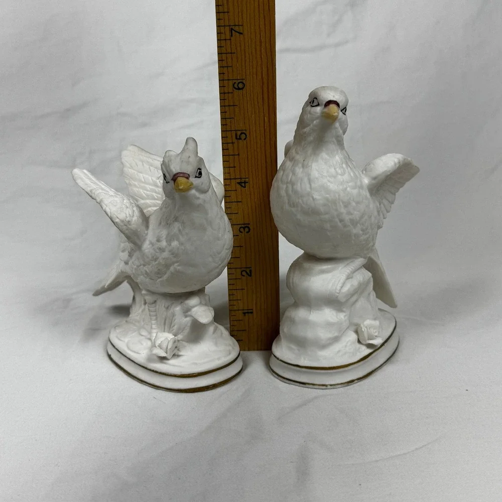 Vintage Enesco Bisque Porcelain White Bird Figurines Pair Doves Pigeons Japan
